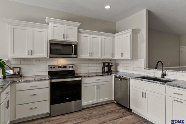 10277 Wayborough Lane, Lincoln, NE 68527