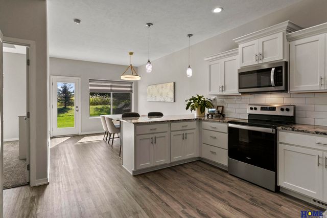 10277 Wayborough Lane, Lincoln, NE 68527
