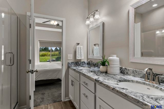10277 Wayborough Lane, Lincoln, NE 68527