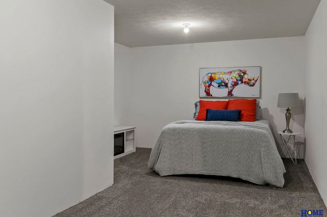10277 Wayborough Lane, Lincoln, NE 68527