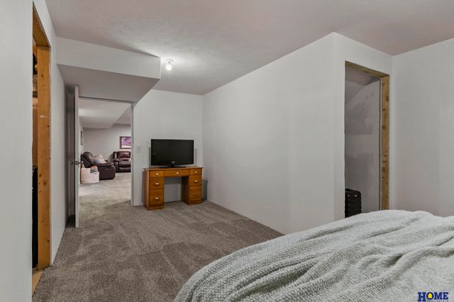 10277 Wayborough Lane, Lincoln, NE 68527