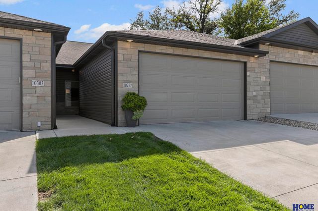 10277 Wayborough Lane, Lincoln, NE 68527