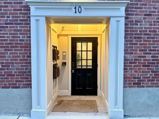 10 Leyden St 1, Plymouth, MA 02360