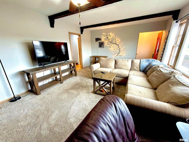 2003 19TH Street, Moline, IL 61265