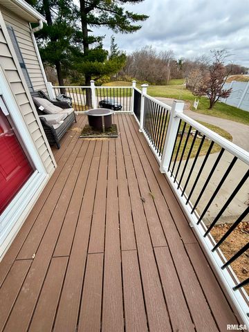 2003 19TH Street, Moline, IL 61265