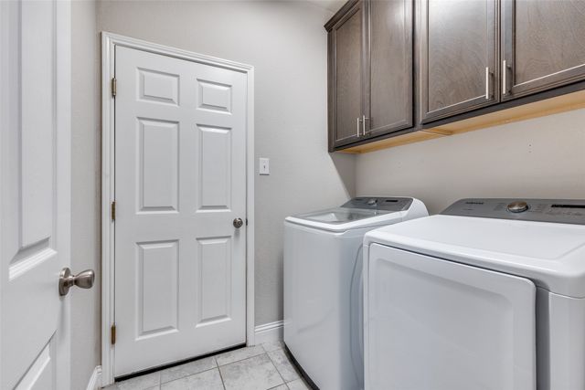 9016 Bison Creek Drive, Fort Worth, TX 76131