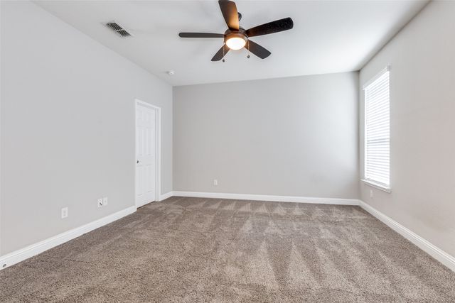 9016 Bison Creek Drive, Fort Worth, TX 76131