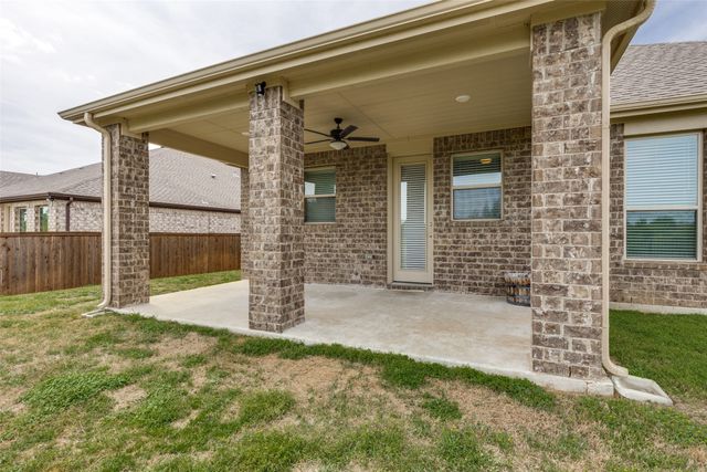 9016 Bison Creek Drive, Fort Worth, TX 76131