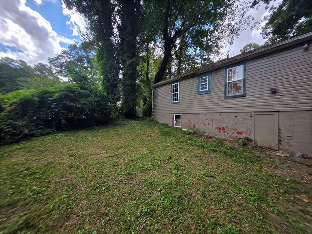 2749 Dale Creek Drive, Atlanta, GA 30318
