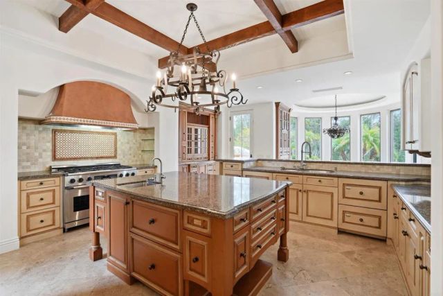 7206 Aviara Drive, Carlsbad, CA 92011