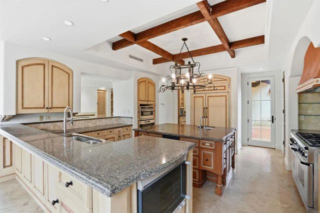 7206 Aviara Drive, Carlsbad, CA 92011