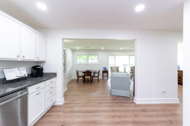 743 Sinlea Avenue, Mount Pleasant, SC 29464
