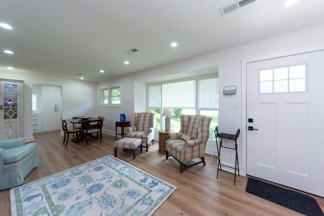 743 Sinlea Avenue, Mount Pleasant, SC 29464