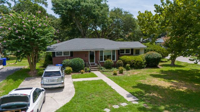 743 Sinlea Avenue, Mount Pleasant, SC 29464