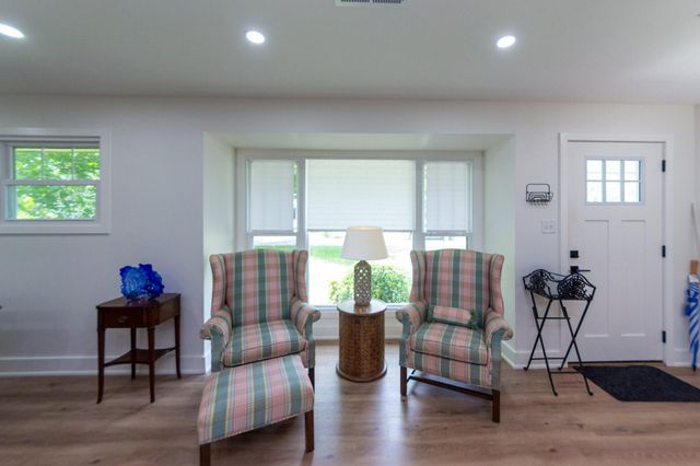 743 Sinlea Avenue, Mount Pleasant, SC 29464