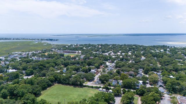 743 Sinlea Avenue, Mount Pleasant, SC 29464