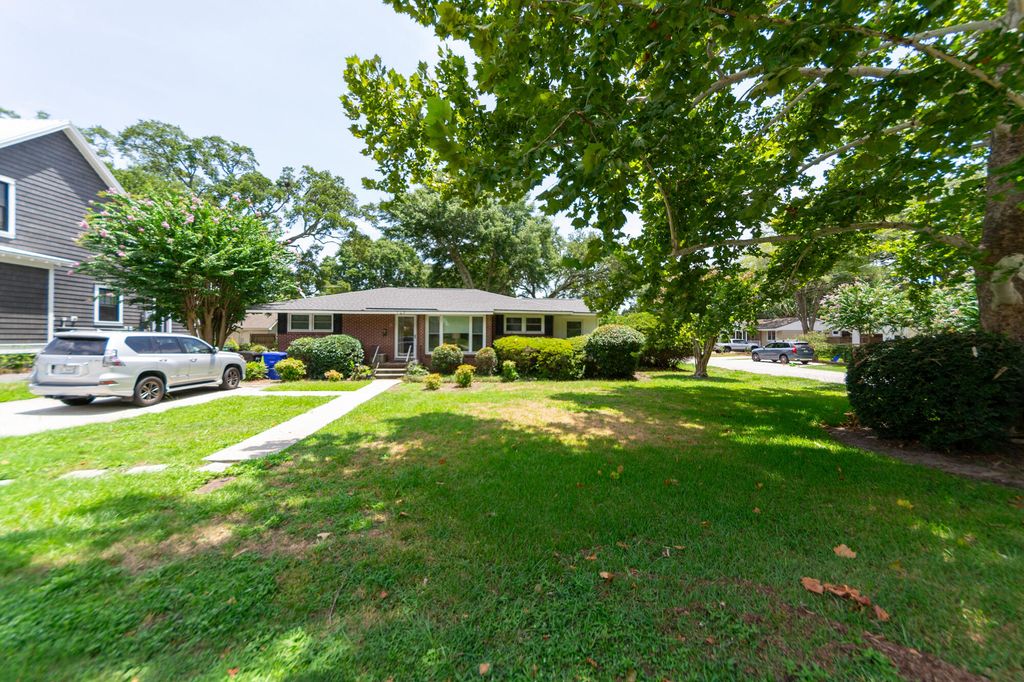 743 Sinlea Avenue, Mount Pleasant, SC 29464