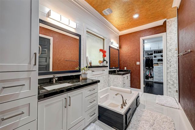 6121 County Road 225, Hungerford, TX 77448