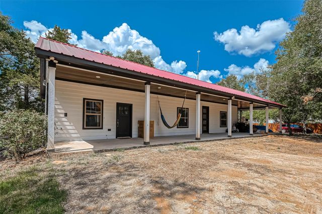 6121 County Road 225, Hungerford, TX 77448
