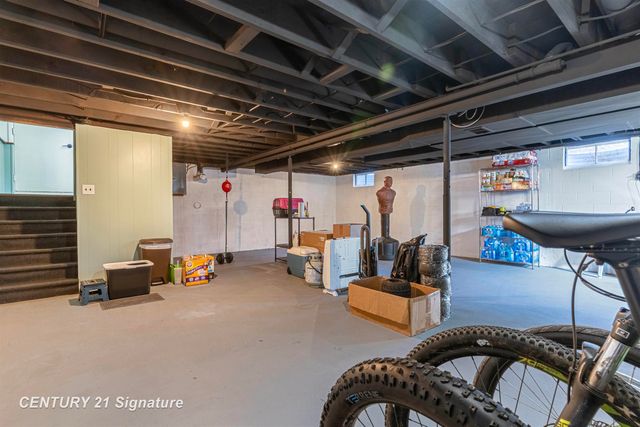2251 E Stewart Road, Midland, MI 48640