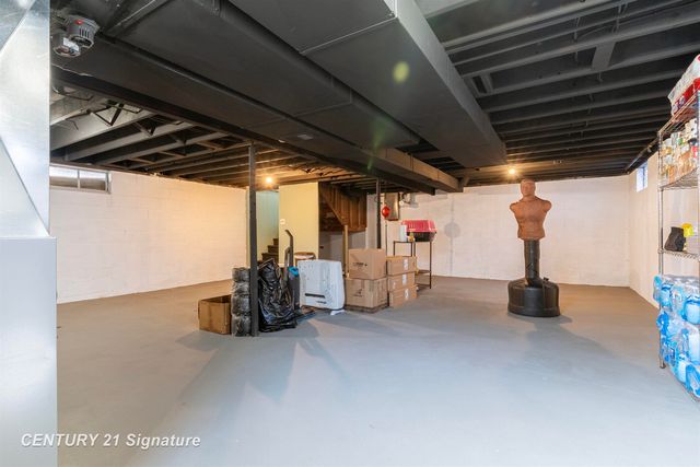 2251 E Stewart Road, Midland, MI 48640