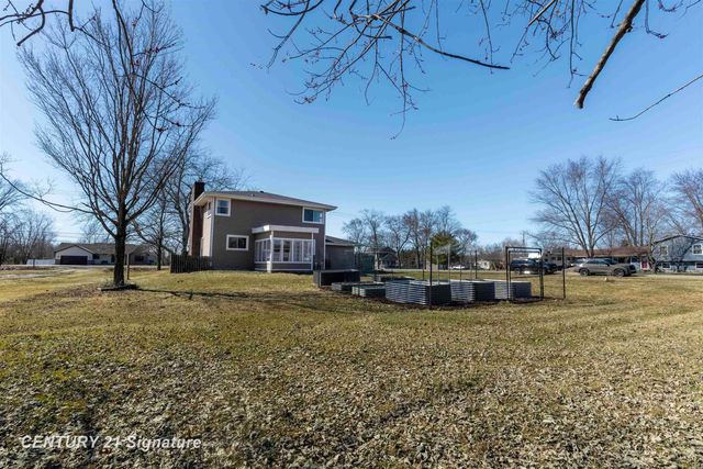 2251 E Stewart Road, Midland, MI 48640