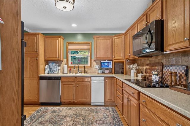 4006 S Lynn Street, Independence, MO 64055