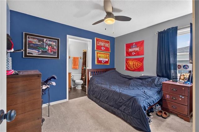 4006 S Lynn Street, Independence, MO 64055