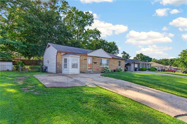 4006 S Lynn Street, Independence, MO 64055