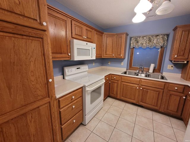 10925 Stoneoak Court, Fort Wayne, IN 46845