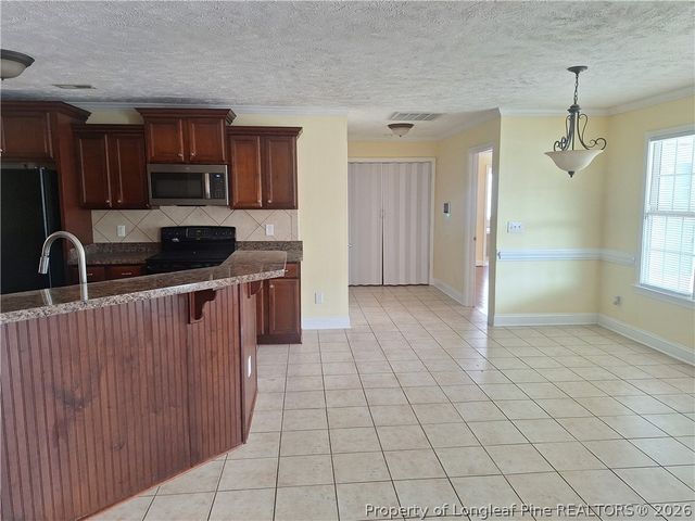 1941 Abbeydale Lane, Fayetteville, NC 28304
