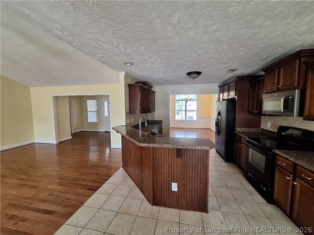 1941 Abbeydale Lane, Fayetteville, NC 28304