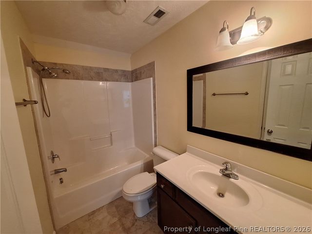 1941 Abbeydale Lane, Fayetteville, NC 28304