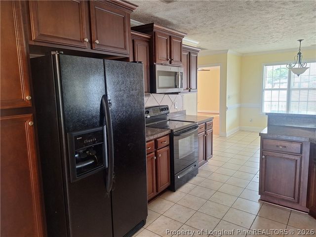 1941 Abbeydale Lane, Fayetteville, NC 28304