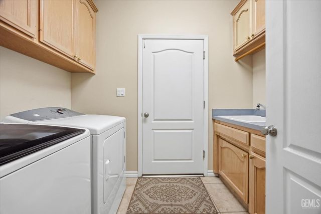 1507 Pollen Crest Ct, Bakersfield, CA 93314