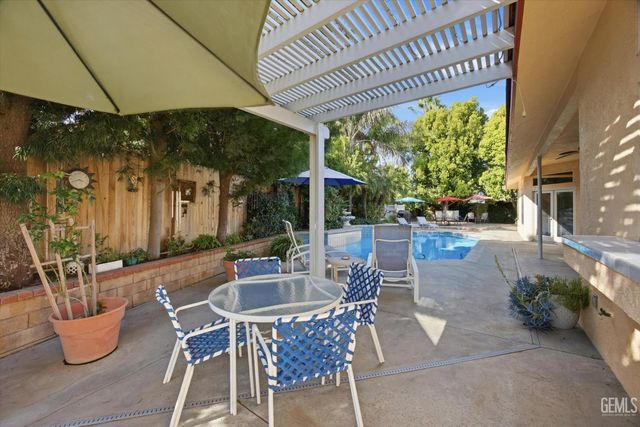 1507 Pollen Crest Ct, Bakersfield, CA 93314