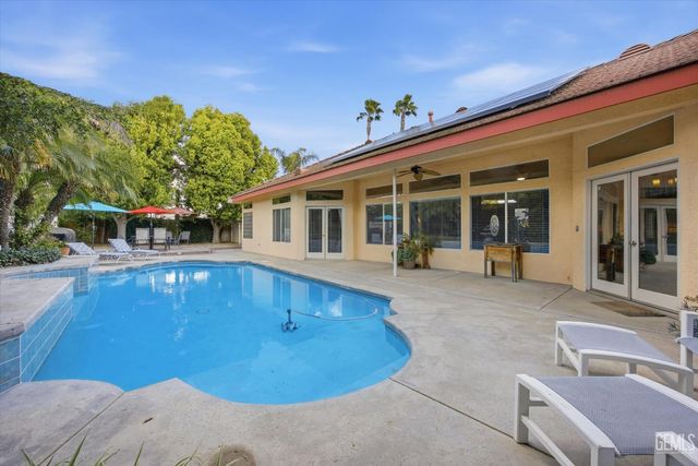 1507 Pollen Crest Ct, Bakersfield, CA 93314