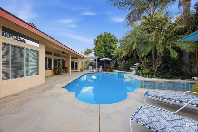 1507 Pollen Crest Ct, Bakersfield, CA 93314