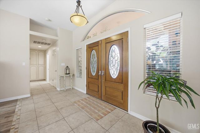 1507 Pollen Crest Ct, Bakersfield, CA 93314