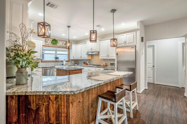 120 Ebner Lake Front Drive, Montgomery, TX 77316