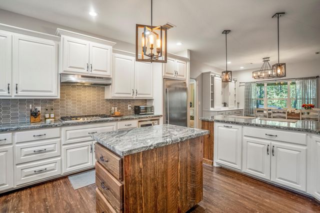 120 Ebner Lake Front Drive, Montgomery, TX 77316