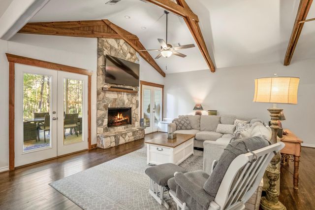 120 Ebner Lake Front Drive, Montgomery, TX 77316