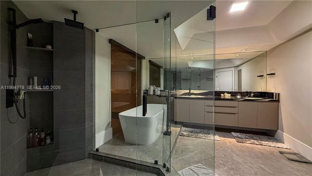 2000 Island Blvd 2404, Aventura, FL 33160