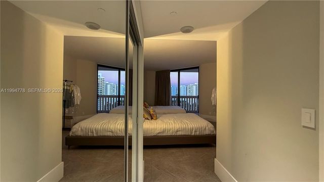 2000 Island Blvd 2404, Aventura, FL 33160