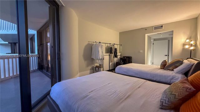 2000 Island Blvd 2404, Aventura, FL 33160