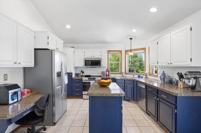 5611 E Nancy Ln, Mead, WA 99021