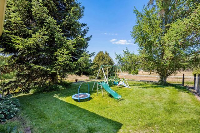 5611 E Nancy Ln, Mead, WA 99021