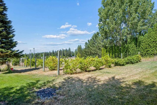 5611 E Nancy Ln, Mead, WA 99021