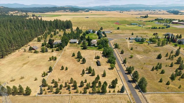 5611 E Nancy Ln, Mead, WA 99021