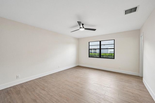 9095 SE Hobe Ridge Avenue, Hobe Sound, FL 33455